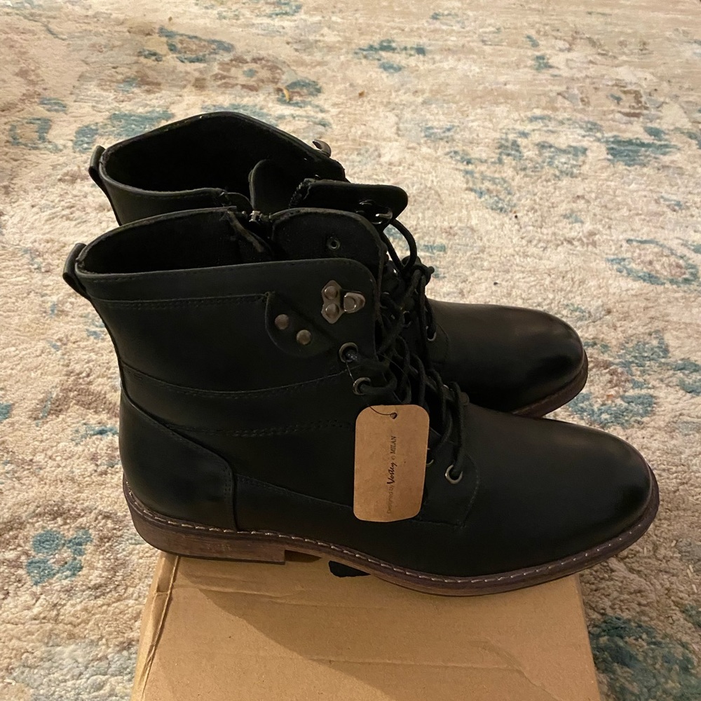 Men’s high top Vostey in Milan